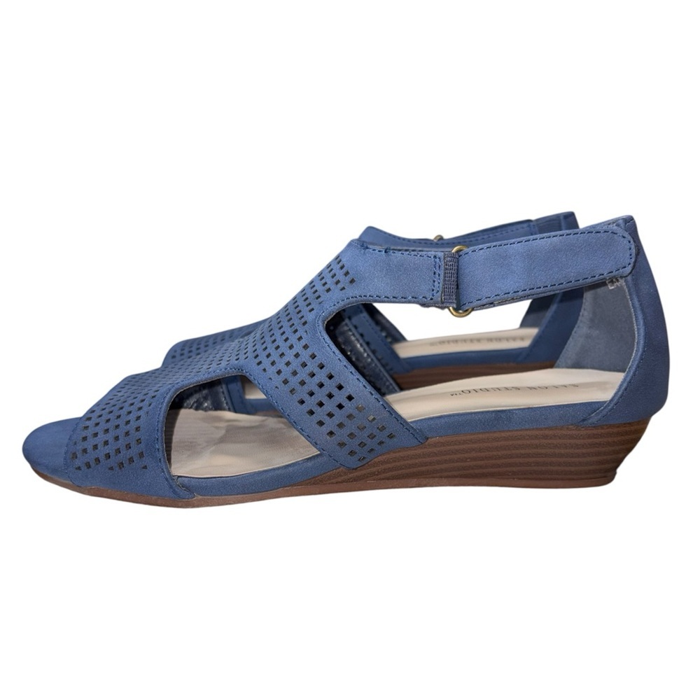 Salon Studio Navy Blue Perforated Upper Open Toe Wedge Sandals Women’s Size 8W - Picture 6 of 11